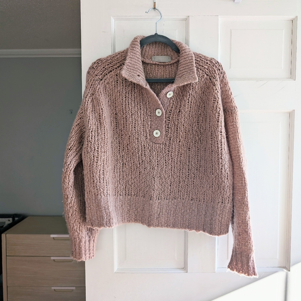 Everlane Lofty-Knit Henley Sweater in Burnt Sugar